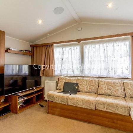 Готель 617 Seawick Jaywick Sands Екстер'єр фото
