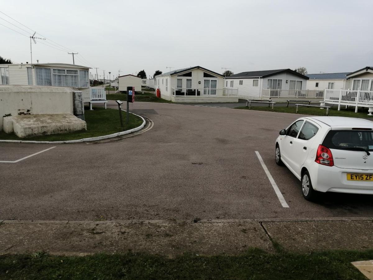 Готель 617 Seawick Jaywick Sands Екстер'єр фото